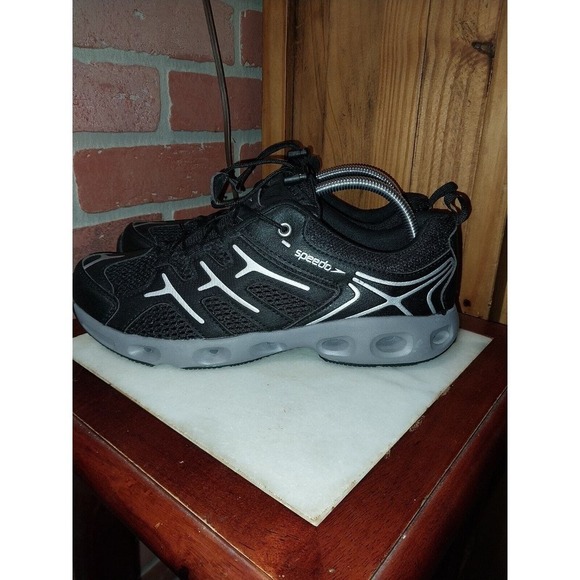 Speedo Mens Running Shoes Black Gray Cross Training Low Top Mesh Size 9 - Picture 1 of 5